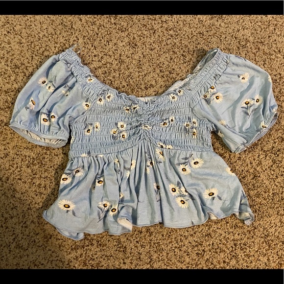 Streetwear society cropped floral top! - Picture 2 of 3